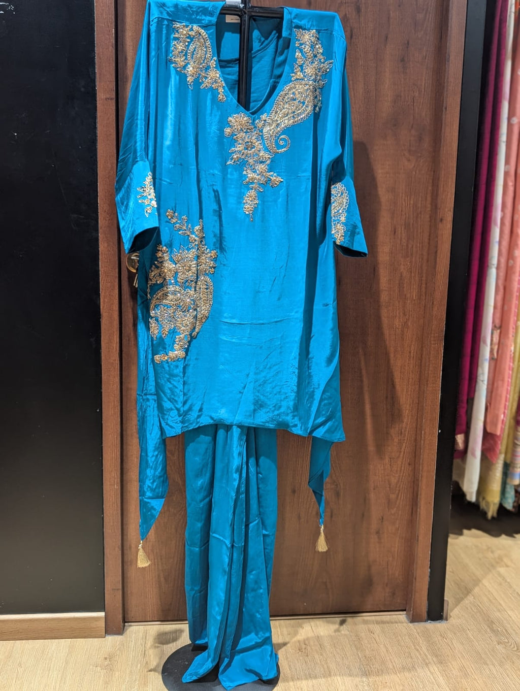 Teal dreams in luxurious Chinnon silk