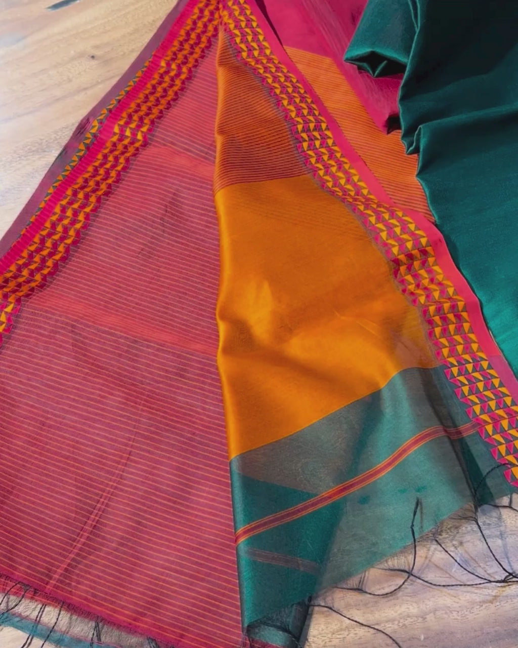 Bottle Green Maheshwari Cotton Silk Saree